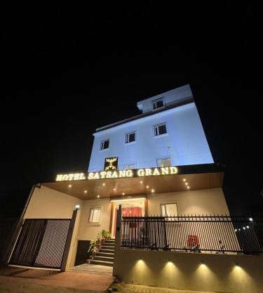 Hotel Satsang Grand