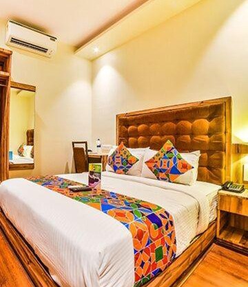 Hotel The Adore Executive - Near Mumbai Airport & US Consulate