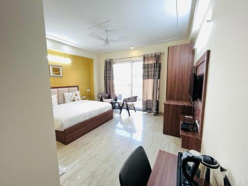 Hotel The Luxe 18 - Golf Course Road