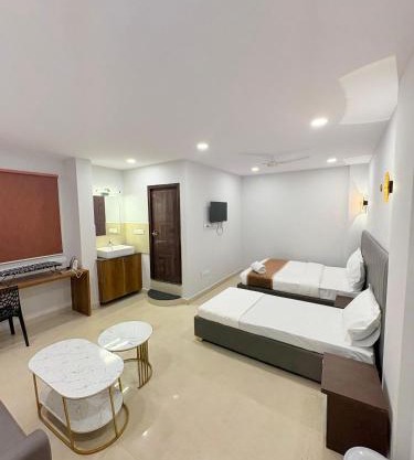 Hotel Well Suites Electronic City