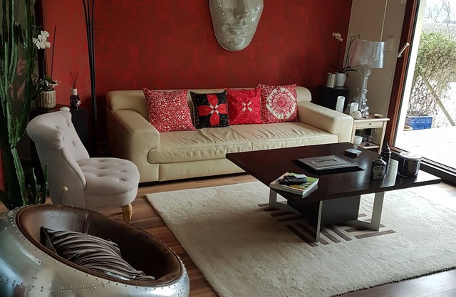 House 15 km from Strasbourg On the edge of a pond quiet location not overlooked