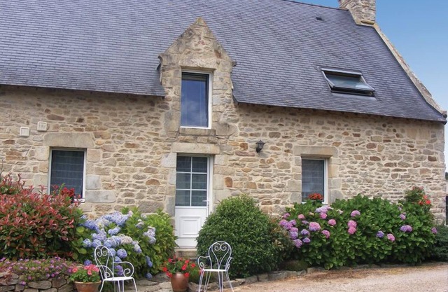 HOUSE : 300m from coastal path, 1km from small Port LE BONO Golfe Morbihan