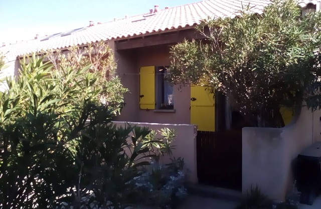 House 50m from the beach.