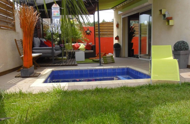 House Aix en Provence 'exotic homesickness'