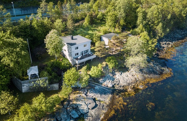 House by the sea with amazing view!