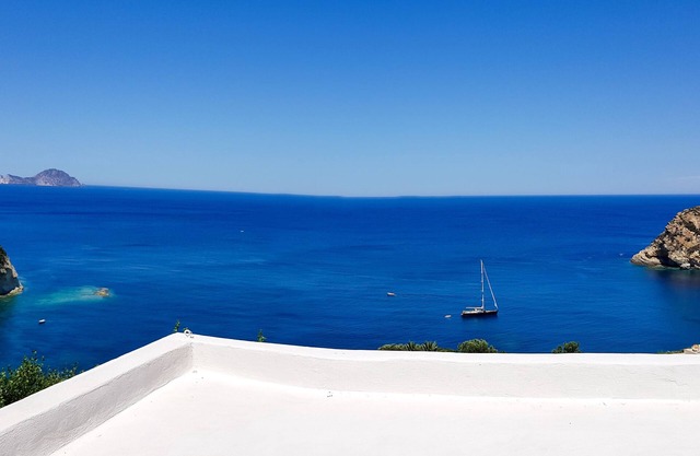 House 'Mery' sea view in Ponza