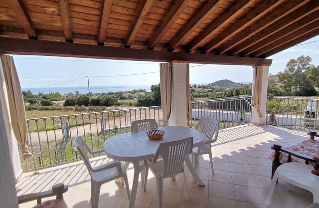 HOUSE NEAR BEACH WITH BEAUTIFUL VIEW