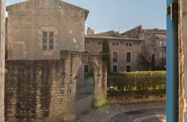 House of 70 m², air-conditioned with parking in the historic center of Saint Rémy