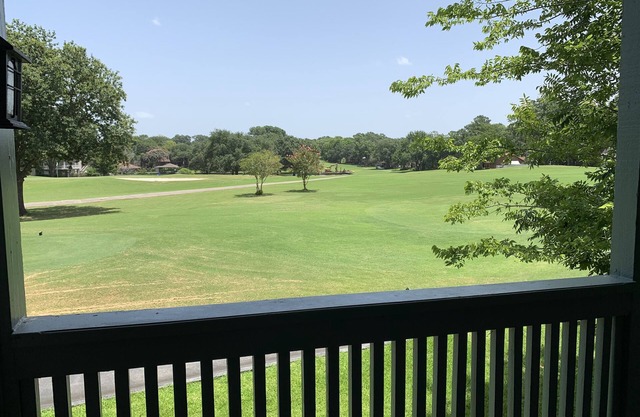 House on golf course on Lake Conroe. Near clubhouse