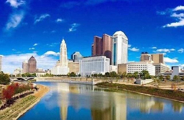 Housepitality - West Side Lodge - 6 BR 2 BA MA