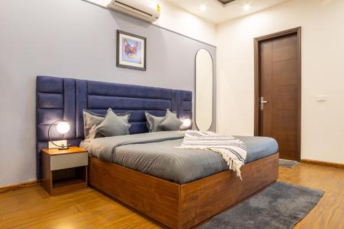 Housr Lotus Villas Sector 28 Gurgaon DLF Phase 4
