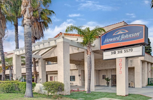 Howard Johnson by Wyndham Torrance