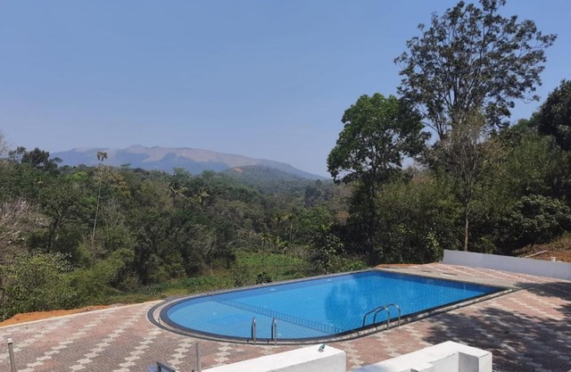 Humming Breeze Nature Retreat