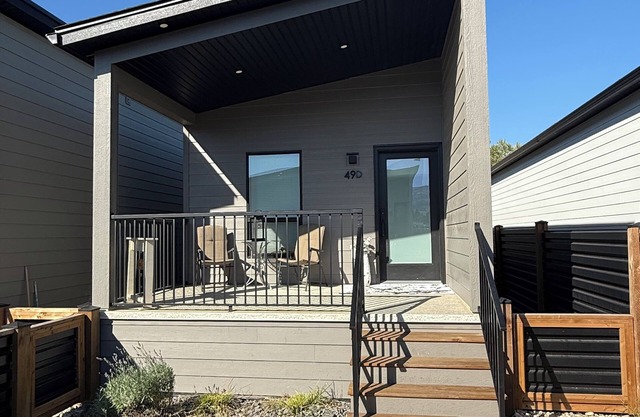 Hummingbird Tiny Home Kelowna