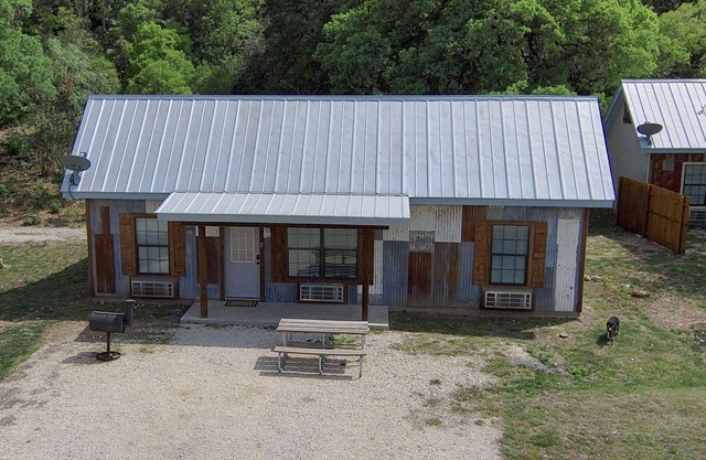 Hunter's Ridge Cabins - 2