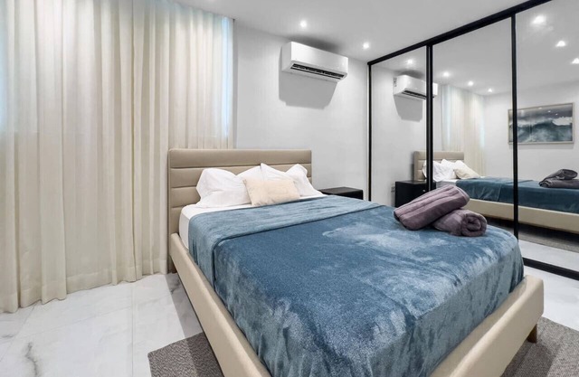 Hyde Park #7 | Comfy Apt W/Parking @ San Juan