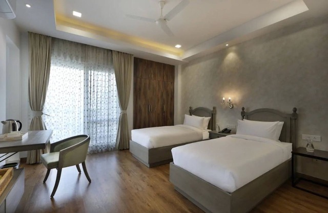 HYDEWEST Rose Twin Platinum Studio Luxury Serviced Residences Apartment