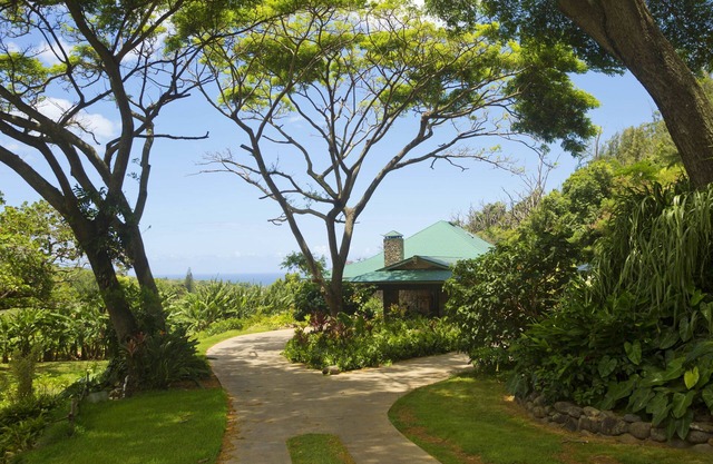 Iao Valley Inn