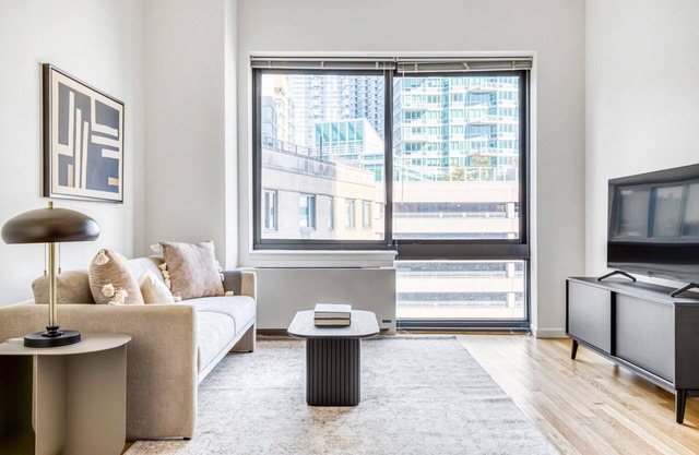 Ideal LIC 1BR w/W/D, Elevator & Doorman, near East River, by Blueground