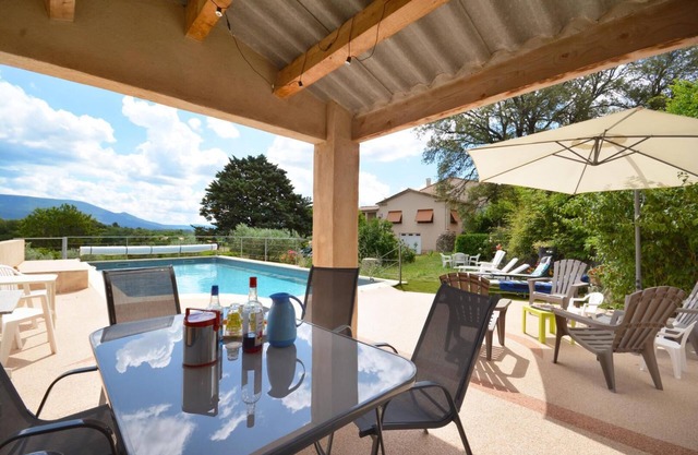 Ideal pied-à-terre in the heart of the Luberon Regional Natural Park