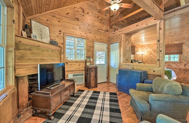 Idyllic Cabin with Fire Pit, Kayak On-Site!