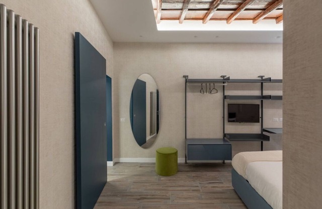 iFlat | Spanish Steps Delight