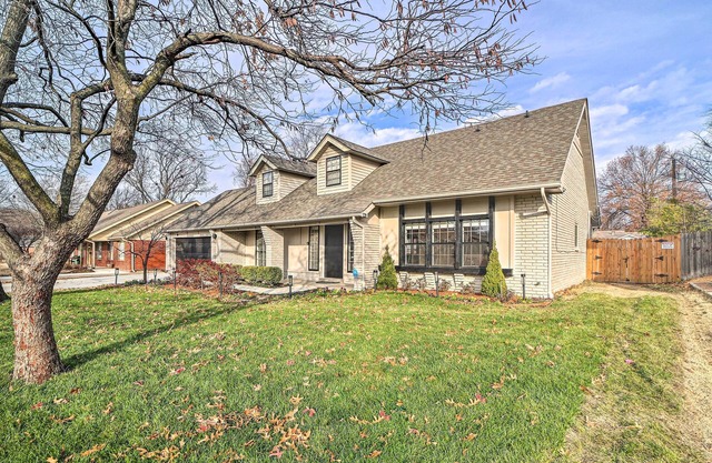 Immaculate 'Woodland View' Retreat w/Hot Tub