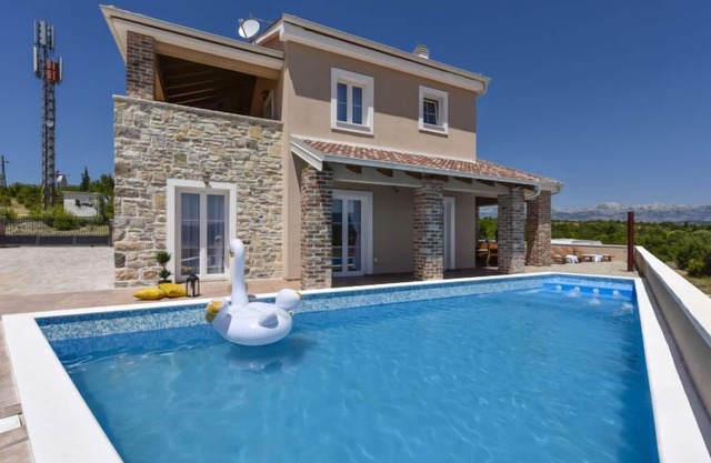 Imperia by Interhome