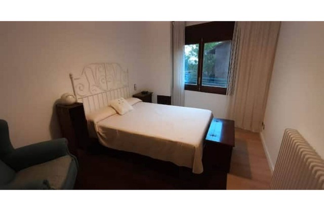 In the heart of Puigcerdà, a short walk from the lake