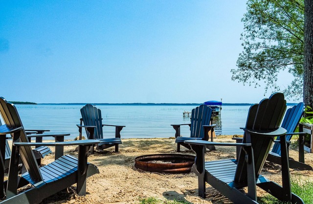Incredible Mid-Century Modern Waterfront Home on West Bay, on M22 - Sleeps 12