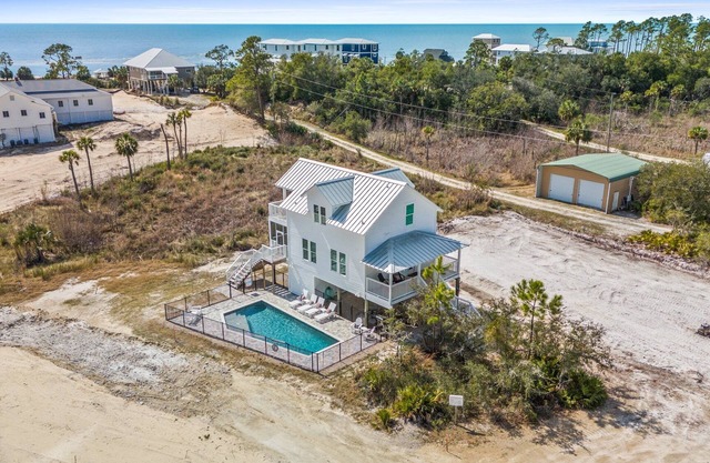 Indian Pass Beaches, Private Pool, Pet Friendly, 3 Suites!