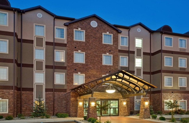 Indoor Pool + Free Wi-Fi, Free Breakfast | Only 20 Minutes from the University of Notre Dame