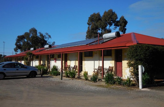 Inglewood Motel and Caravan Park Victoria