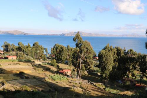 INKA LAKE Island Amantani
