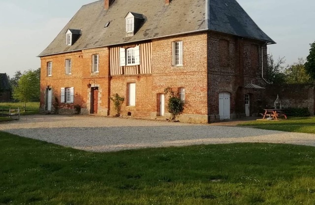 Inn Gonneville-sur-Scie, 7 bedrooms, 15 people