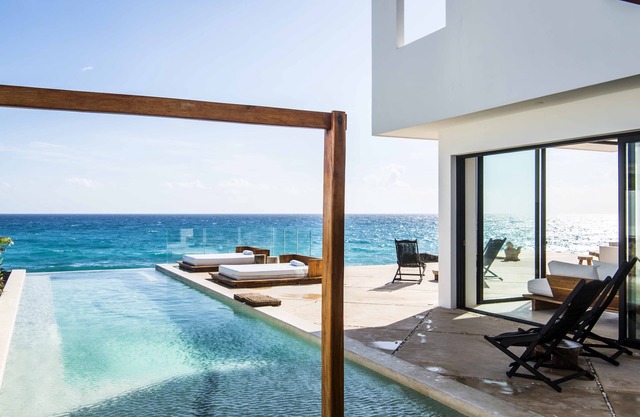 Intoxicating Ocean Views! 4-6 bedrooms