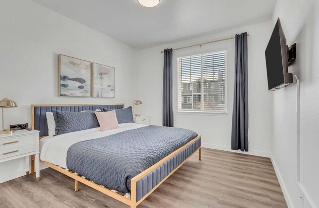 Inviting 2BR with Pool, Hot Tub, and Extra Bed, Near Hill AFB