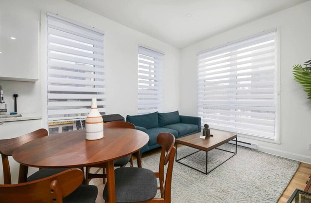 Inviting 2BR1B in Gay Village & Downtown