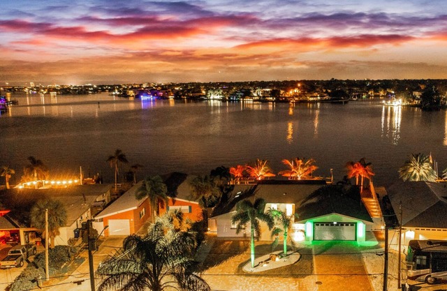 IRB Harbor House Semi-Private Waterfront Pool Villa