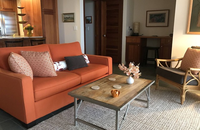 'Island Casual' Oceanfront 'Elegantly Comfortable'