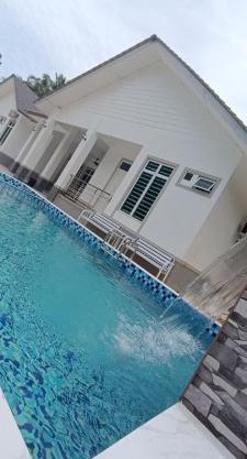 ISTANA VIEW HOMESTAY - Home C