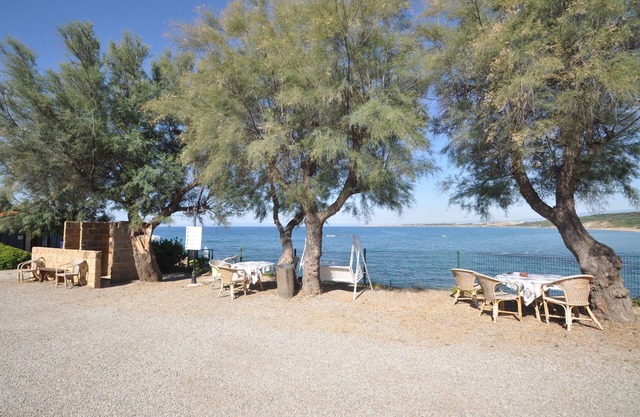 APARTMENTS IN RESIDENCE WITH ANIMATION AND PRIVATE BEACH 50MT FROM THE SEA