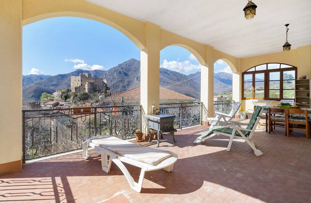 Apartment 'Panorama Medievale' with Mountain View, Private Terrace and Wi-Fi