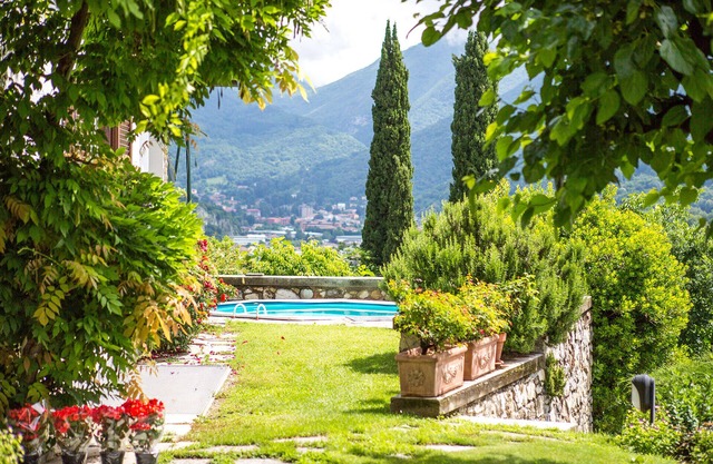 J&J House Como Bellagio Holiday home with pool in the Larian triangle