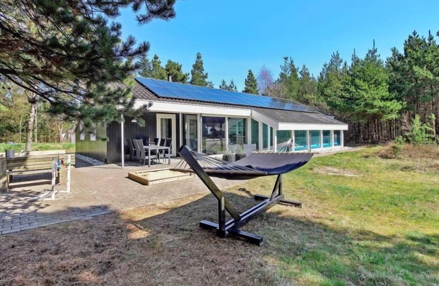 "Jensen" - 700m to the fjord by Interhome
