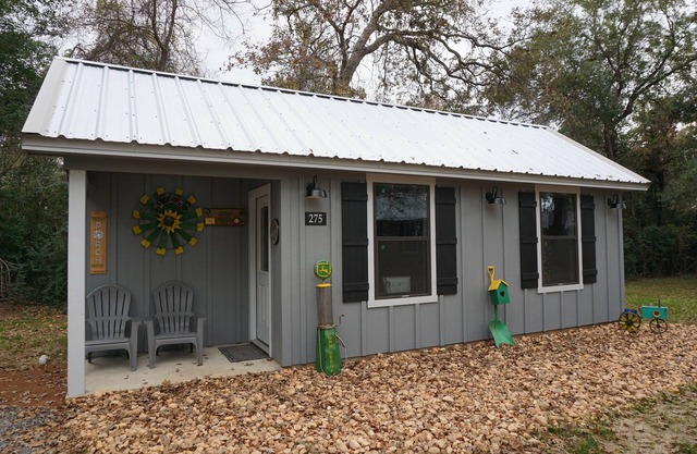 John Deere Tiny House #275 at Copperas Creek