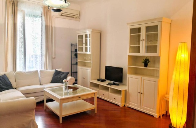 JOIVY 1 BR Apt next to Piazza Leonardo da Vinci