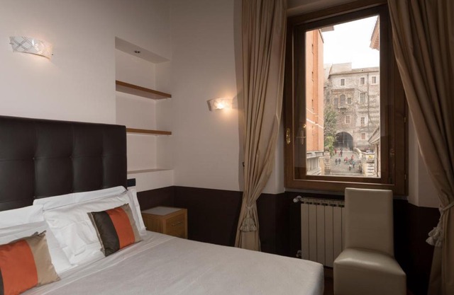 JR Suites
