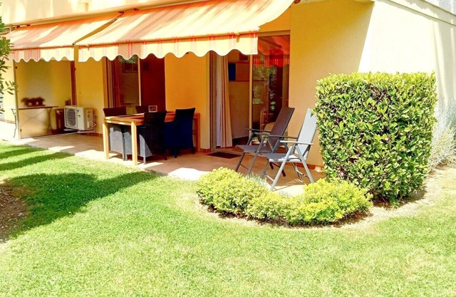 Juan Les Pins: >Ideal Holiday flat 2 slpgrooms-70m2/4 pers, swimmingpool