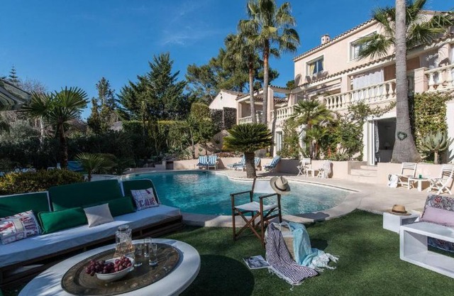 Juan Les Pins Near Cannes Beaches 18-20 Guests
